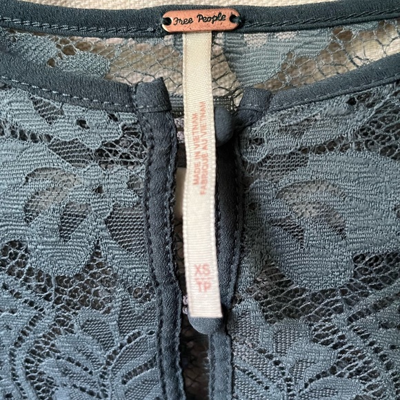 Free people lace and sheer blouse size x small dusty blue - Picture 7 of 10